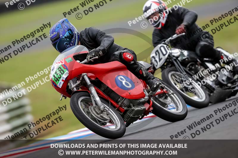 Vintage motorcycle club;eventdigitalimages;mallory park;mallory park trackday photographs;no limits trackdays;peter wileman photography;trackday digital images;trackday photos;vmcc festival 1000 bikes photographs